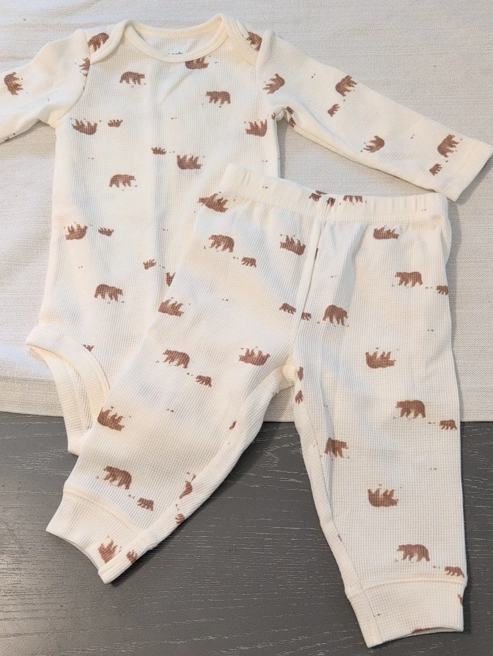 Cream Baby Two-Piece Set with Brown Bear Print